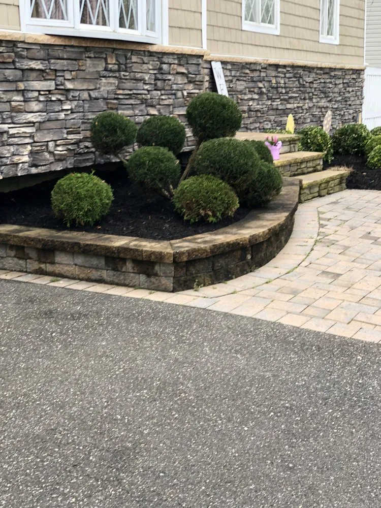 Slide of Aguila Tree Services