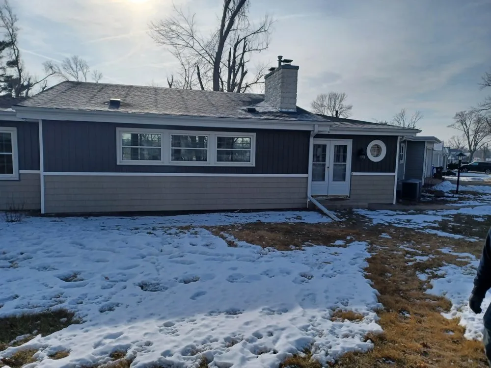 Slide of Aguilar Custom Work