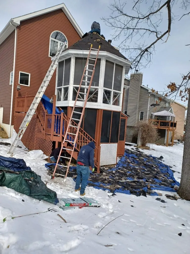 Slide of Aguilar Custom Work