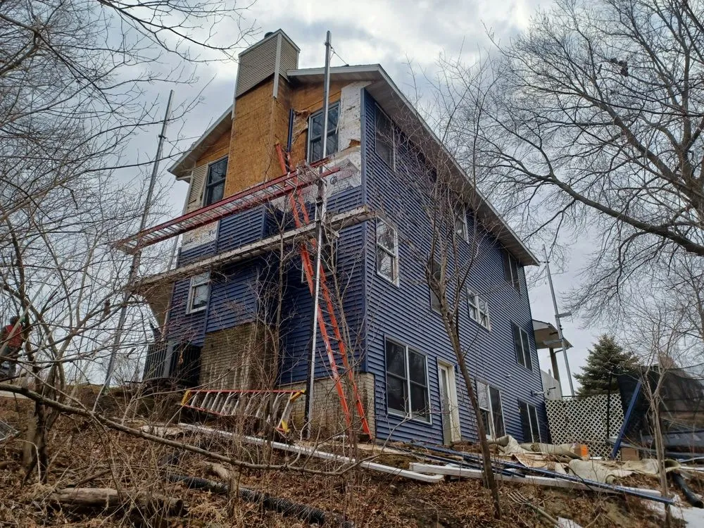 Slide of Aguilar Custom Work