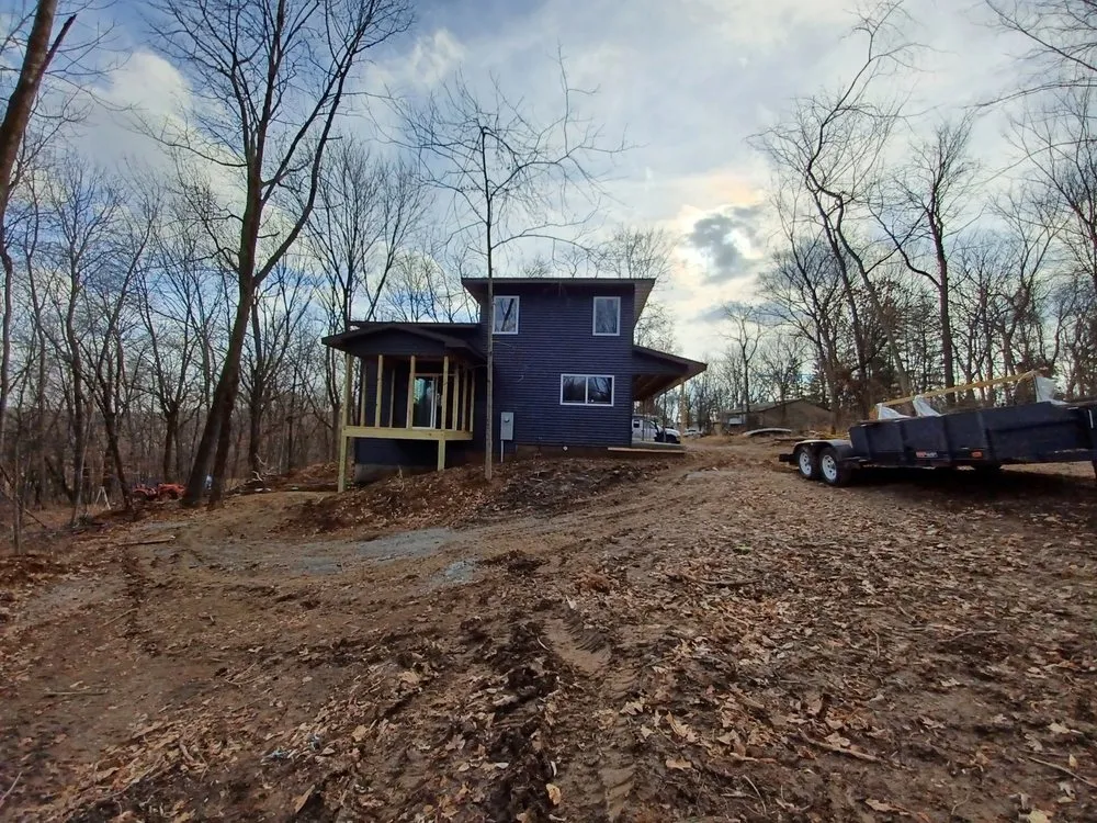 Slide of Aguilar Custom Work