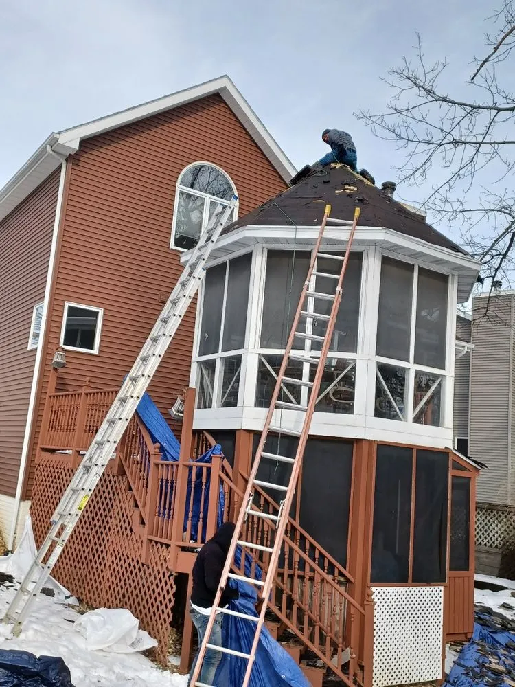 Slide of Aguilar Custom Work