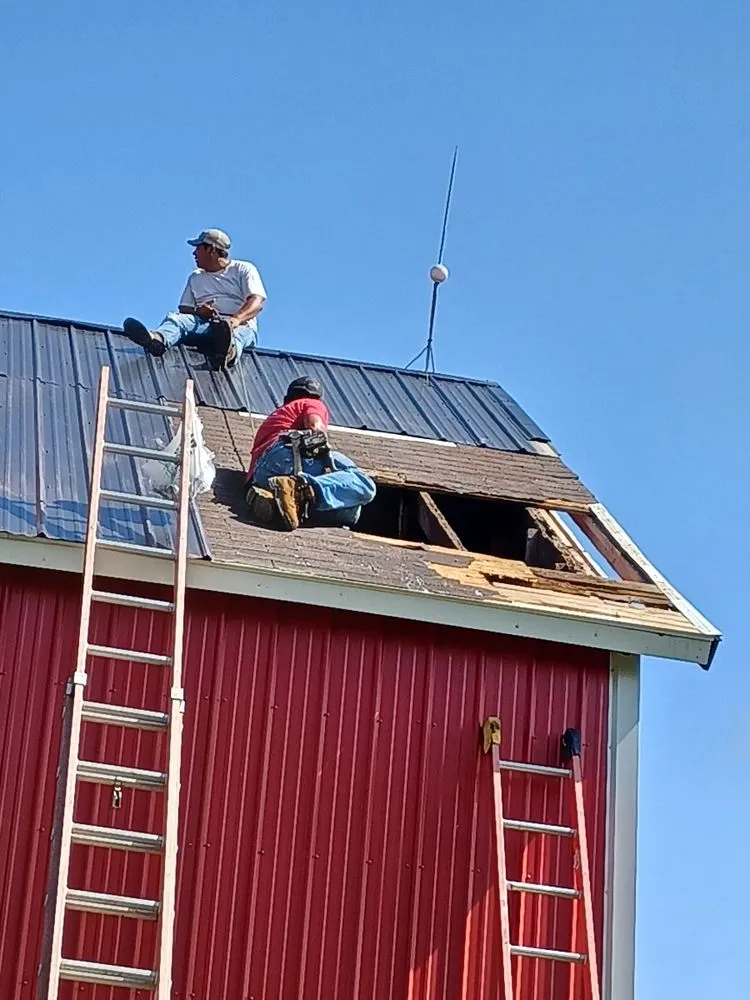 Slide of Aguilar Custom Work