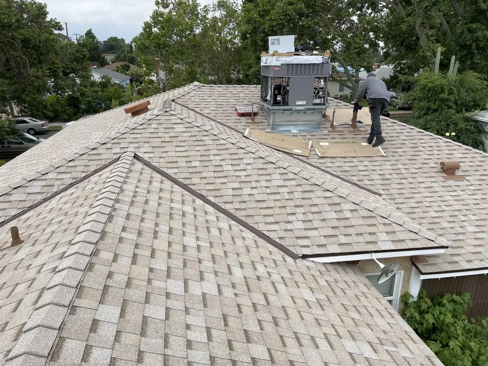 Professional shingle roofing service experts serving San Fernando Valley, CA - A.I Construction Solutions