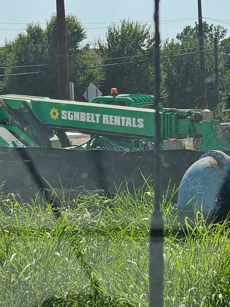 Slide of AI Roofing & Concrete