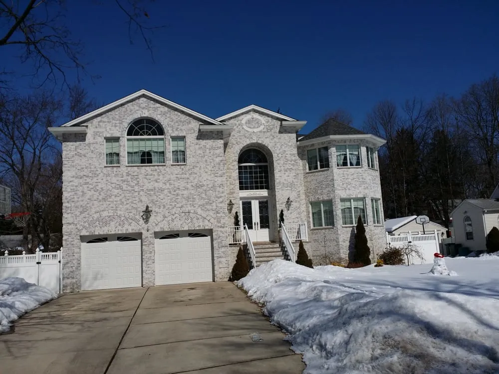 Slide of A&I Roofing and Gutters