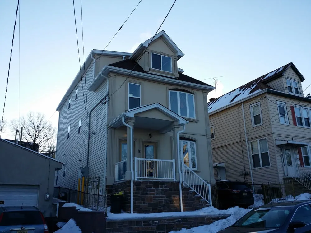 Slide of A&I Roofing and Gutters