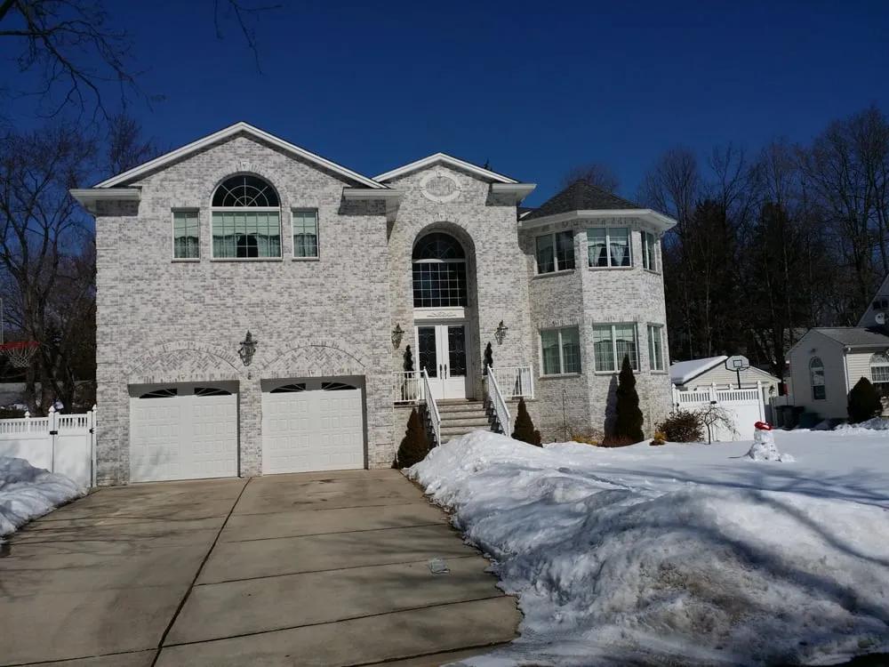 Slide of A&I Roofing and Gutters