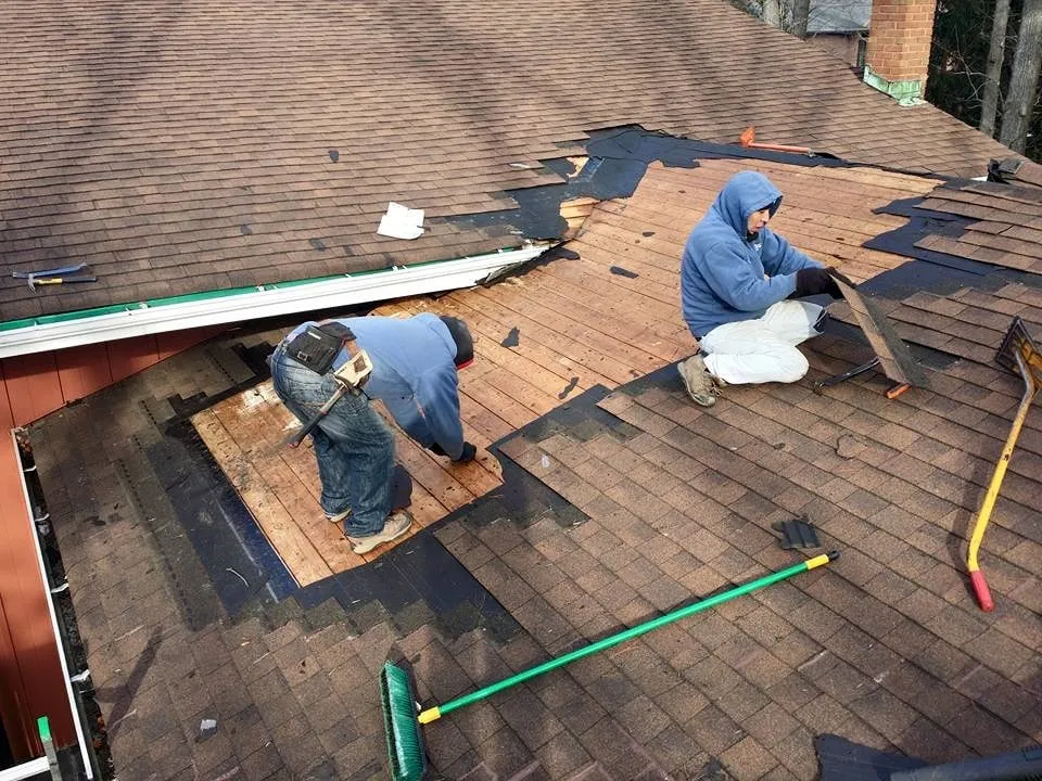 Slide of A&I Roofing and Gutters