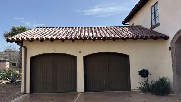 Aim High Roofing Solutions Logo