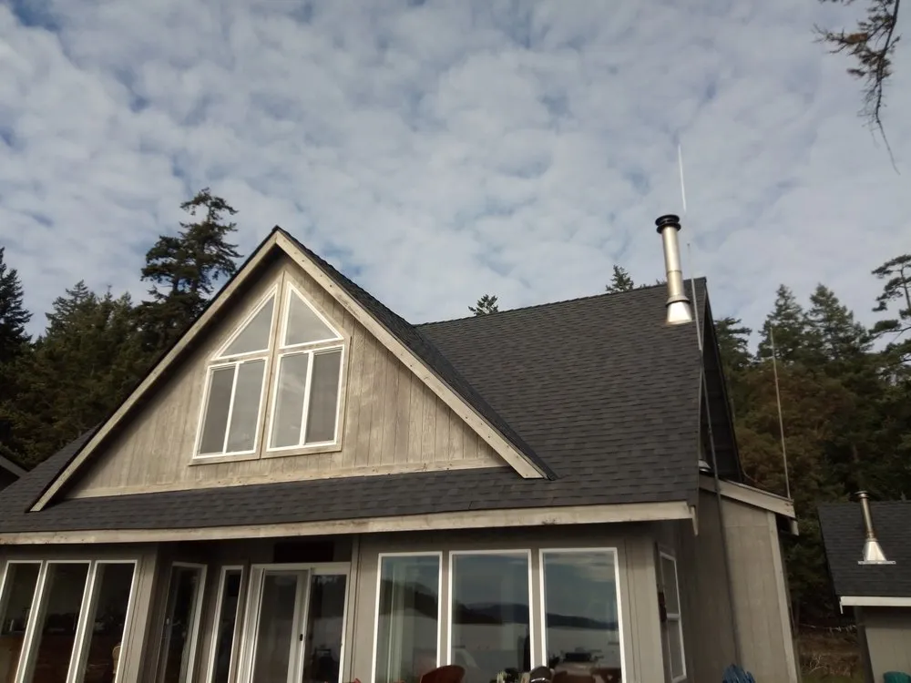 Emergency residential roofing service experts serving Sedro-Woolley, WA - AJC Roofing & Construction