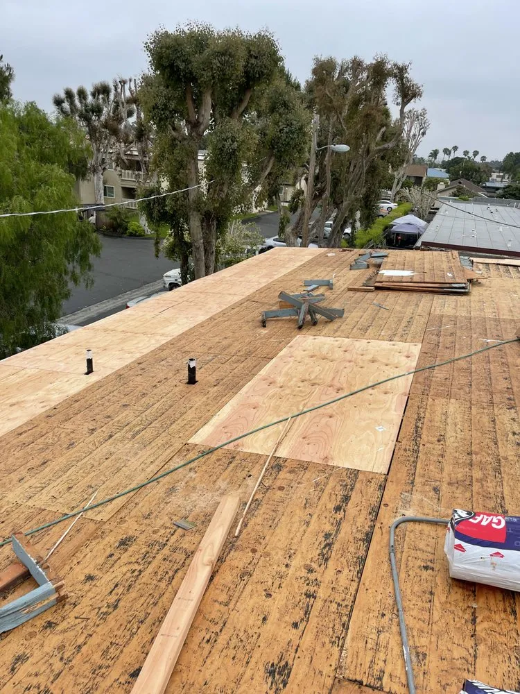 Slide of A&J's Professional Roofing