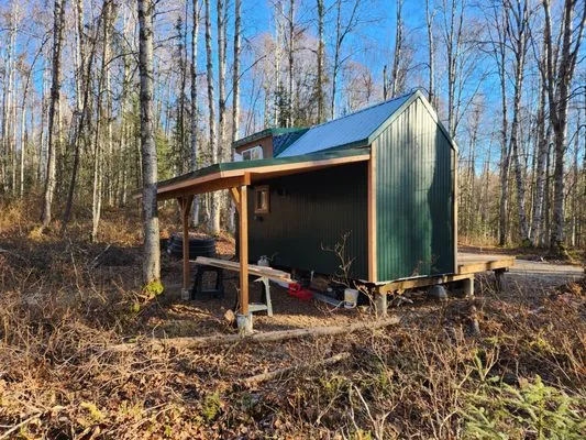 AK Build & Remodel  Logo