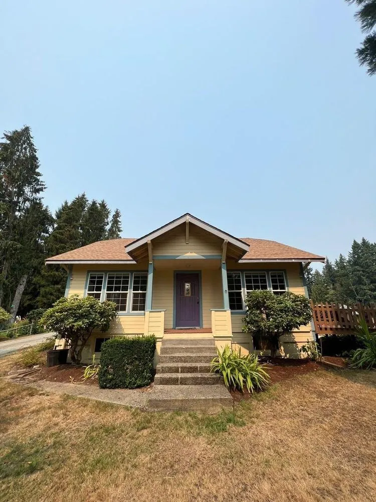 Slide of Akatsuki Roofing