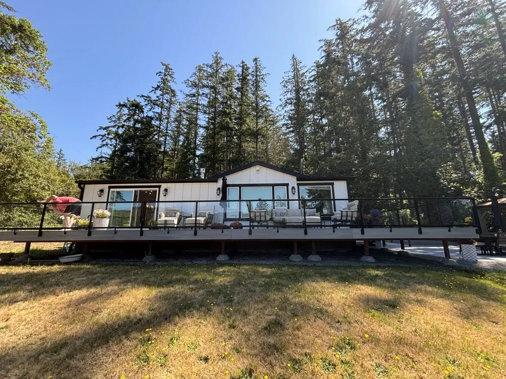 Slide of Akatsuki Roofing