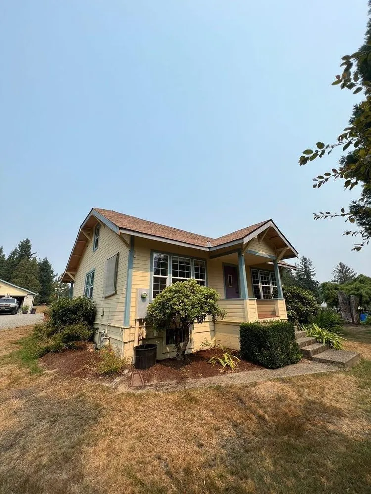 Slide of Akatsuki Roofing