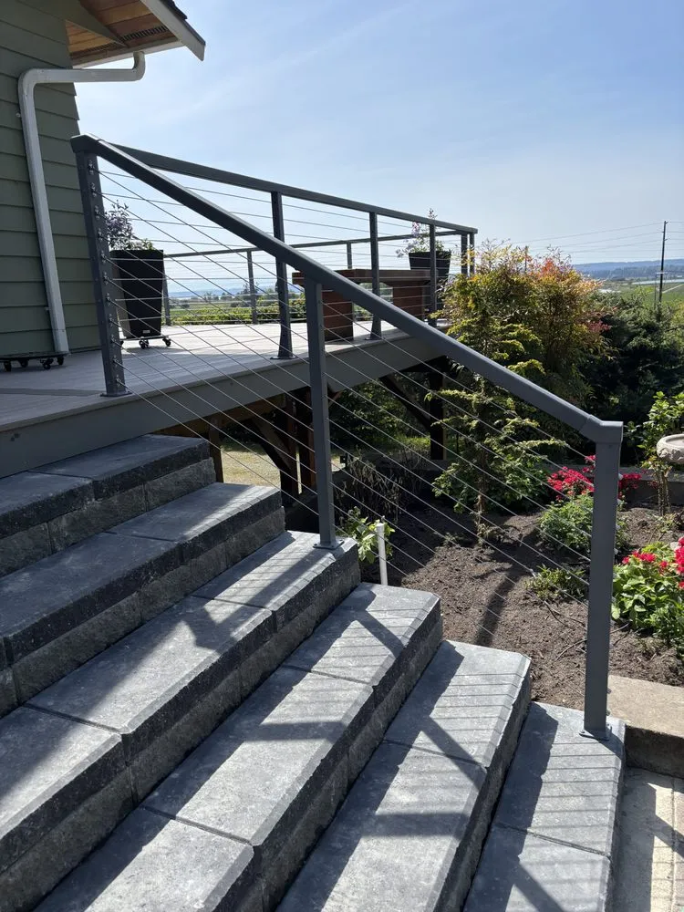 Slide of Akatsuki Roofing