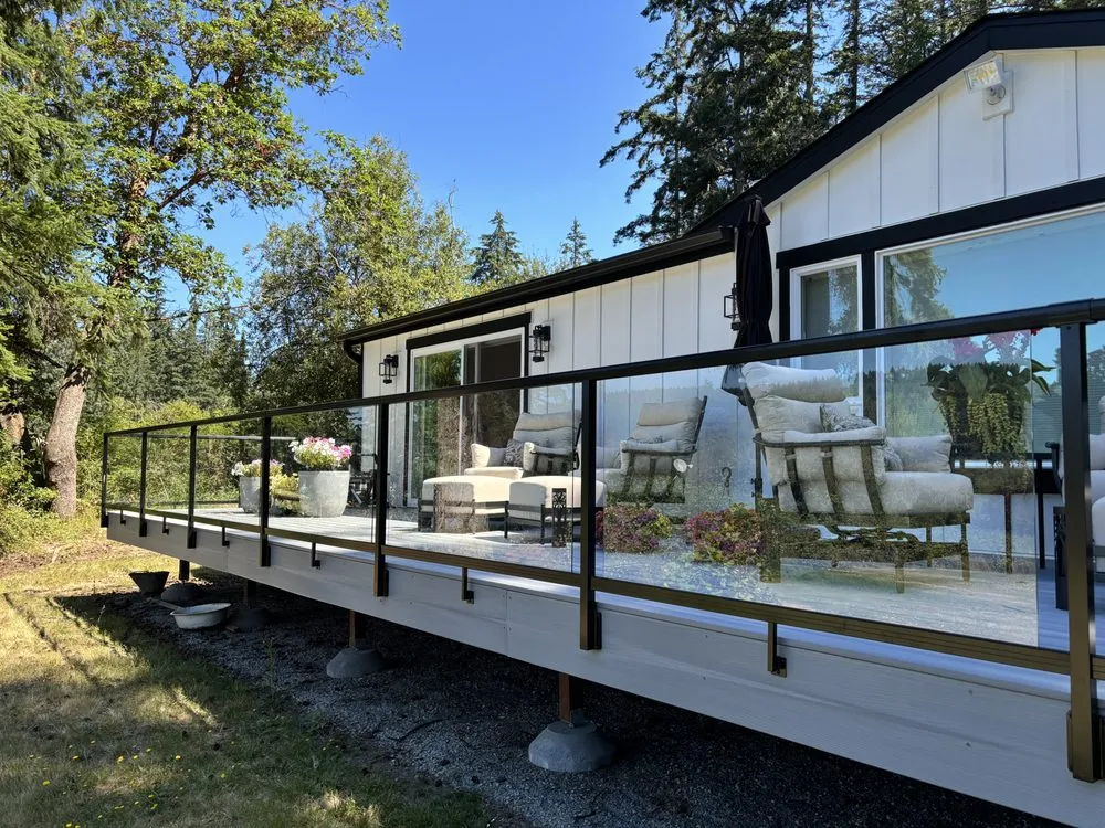 Slide of Akatsuki Roofing