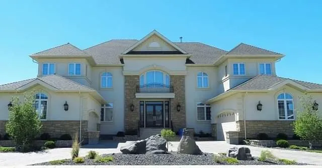 Slide of AKM Contractors