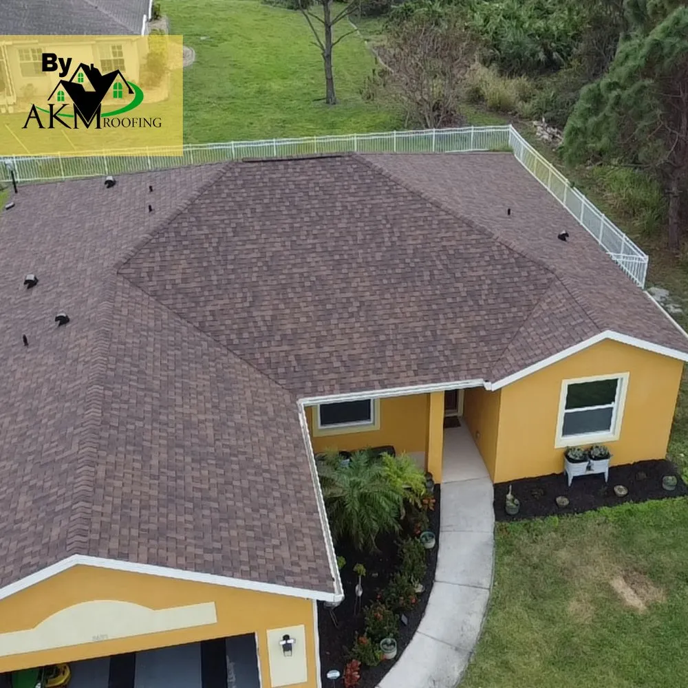 Licensed shingle roofing service experts serving Myakka City, FL - AKM Roofing