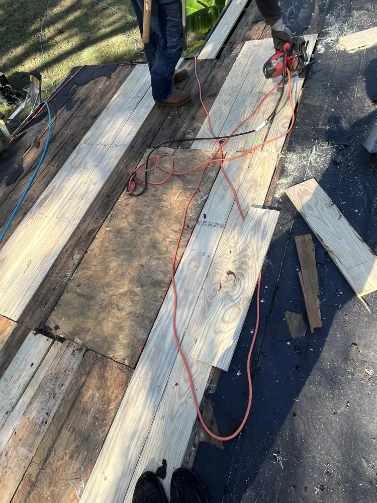 Slide of A&L unlimited roofing