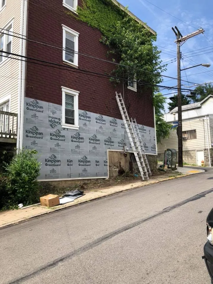 Slide of Alan Construction