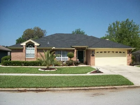 Slide of Alan Taylor Roofing