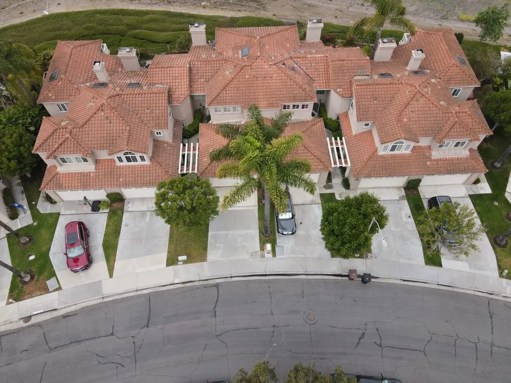 Slide of Alarcon Roofing