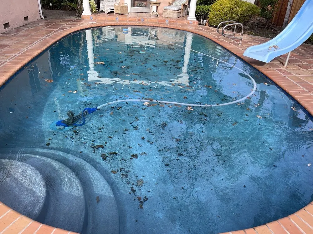 Slide of Albas Roofing