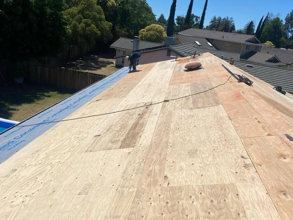 Slide of Albas Roofing