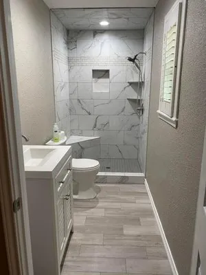 Aldana Construction & Roofing Logo