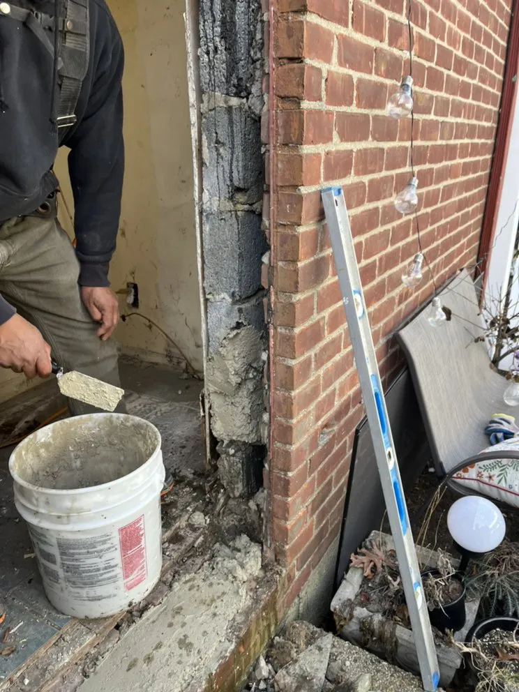 Slide of Alejo’s contruction and remodeling