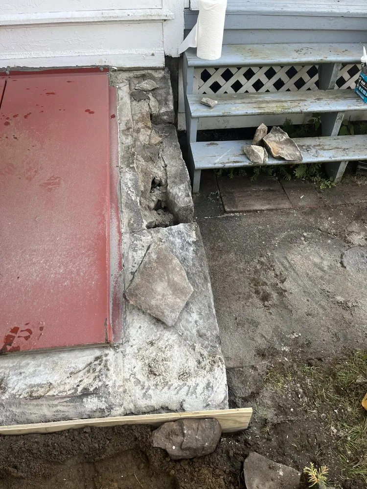 Slide of Alejo’s contruction and remodeling