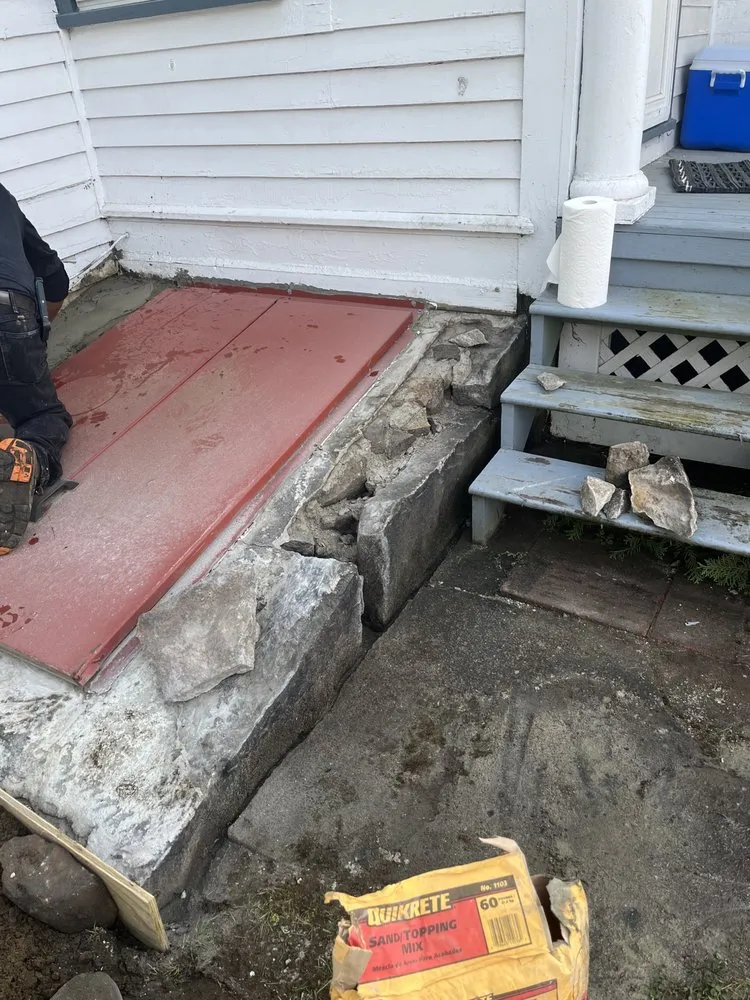 Slide of Alejo’s contruction and remodeling