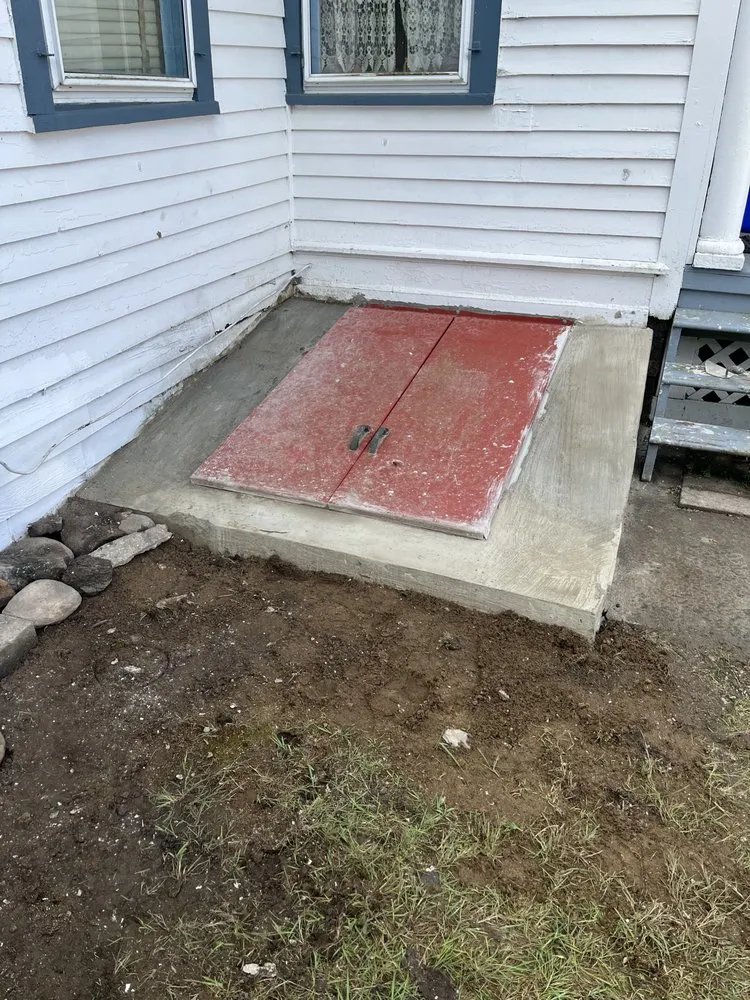 Slide of Alejo’s contruction and remodeling