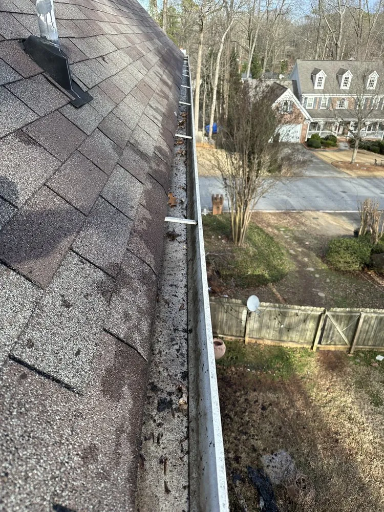 Slide of Ale’s Roofing