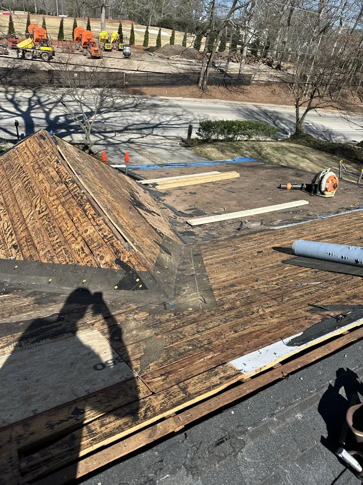 Slide of Ale’s Roofing