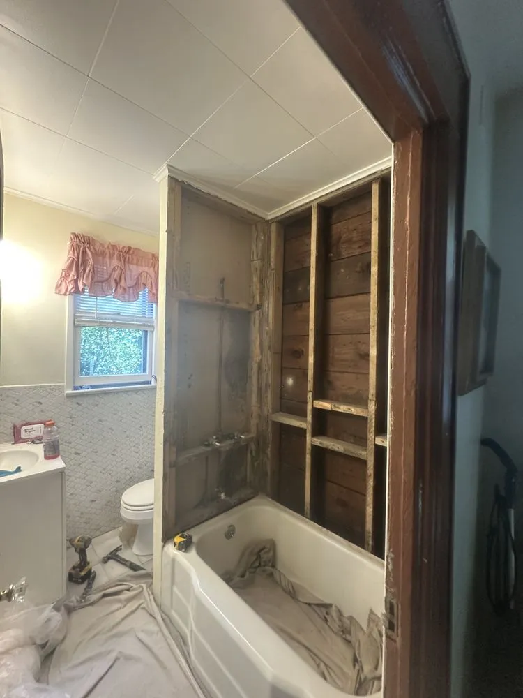 Slide of Alex Construction