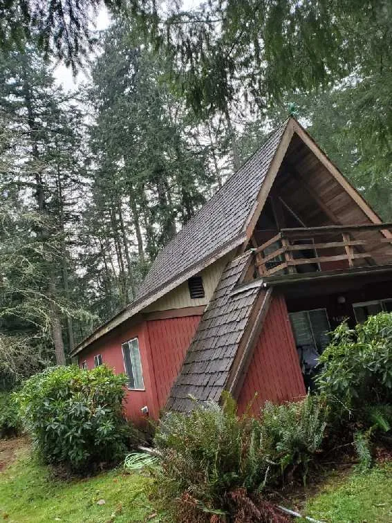 Slide of Alex M Roofing