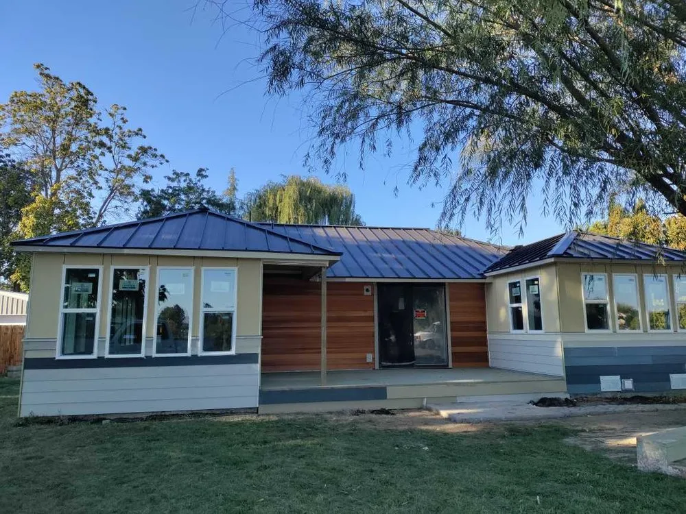 Slide of Alex M Roofing