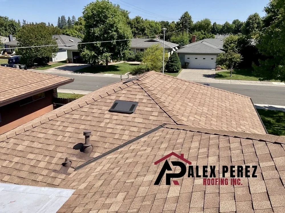 Slide of Alex Perez's Roofing