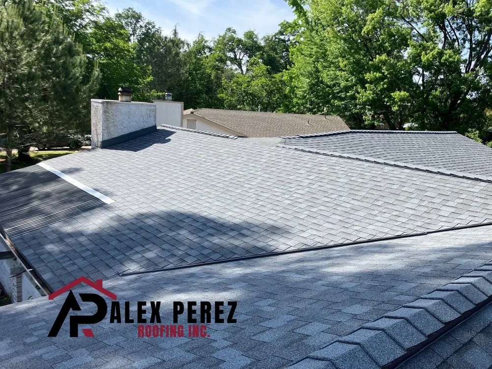 Slide of Alex Perez's Roofing