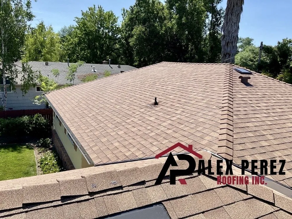 Slide of Alex Perez's Roofing