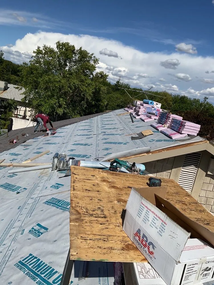 Slide of Alex Perez's Roofing