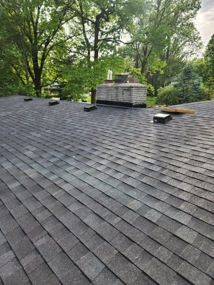Reliable shingle roofing service in Indianapolis City, IN by Alex Roofing