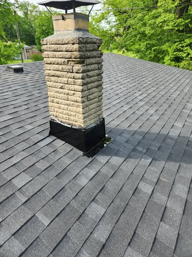 Local shingle roofing service experts serving Indianapolis City, IN - Alex Roofing