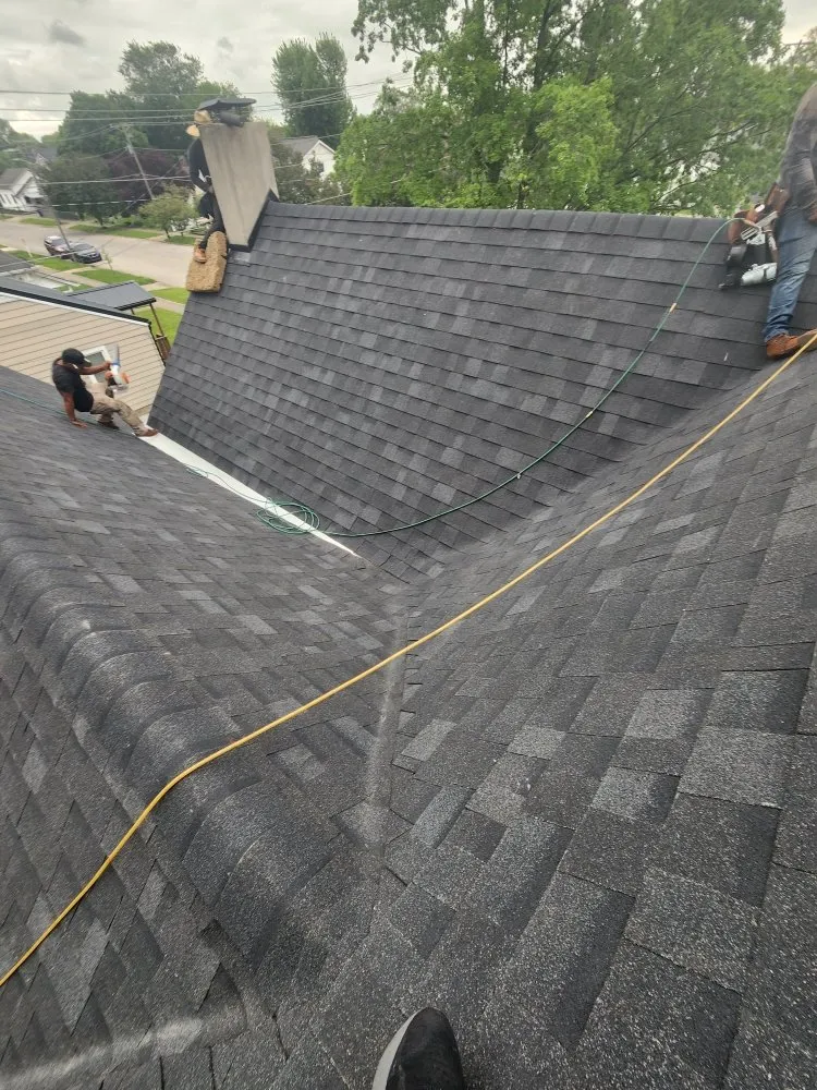 Top-rated metal roofing installation with free inspection in Indianapolis City, IN by Alex Roofing
