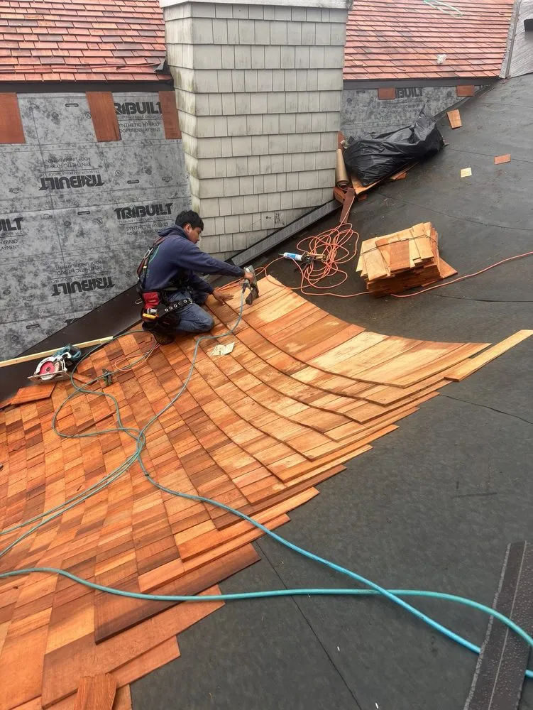 Slide of Alex Roofing Repair