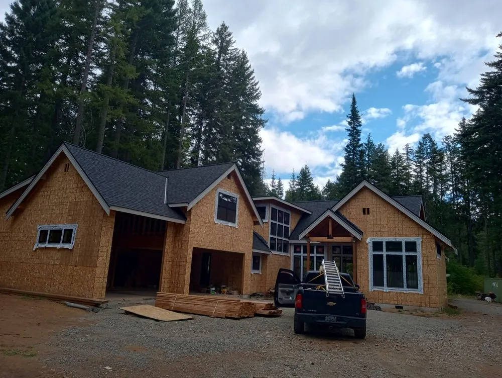 Slide of Alex Roofing Repair