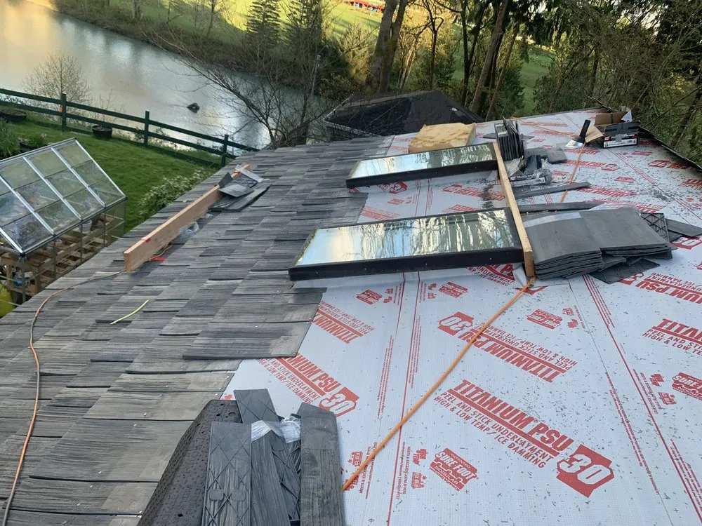 Slide of Alex Roofing Repair